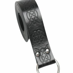 Ceinture médiévale en cuir noir ornée de motifs celtiques