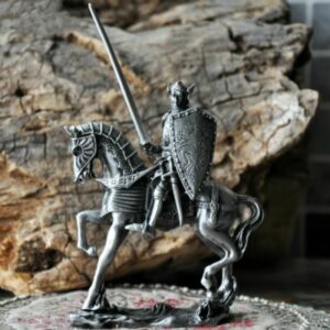 Figurine de chevalier à la lance