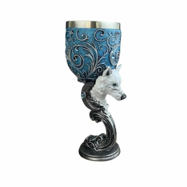 Verre bleu orné d’un loup blanc