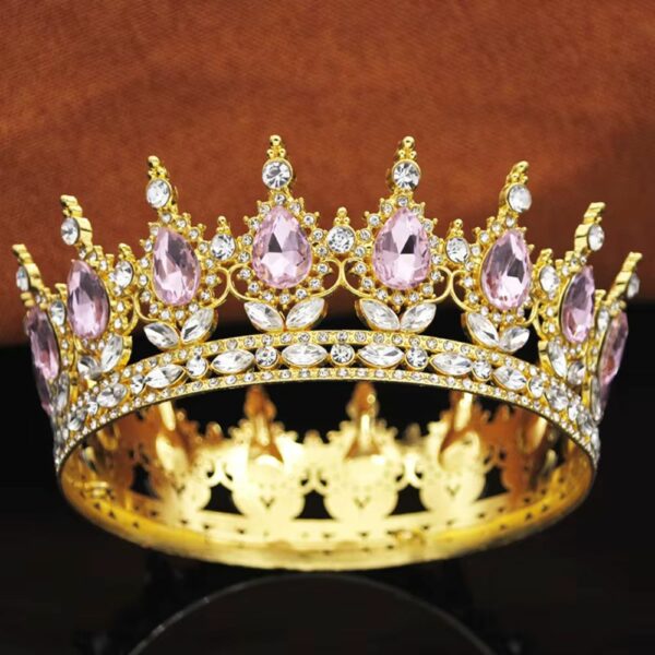 Couronne médiévale dorée avec cristaux roses – Image 2