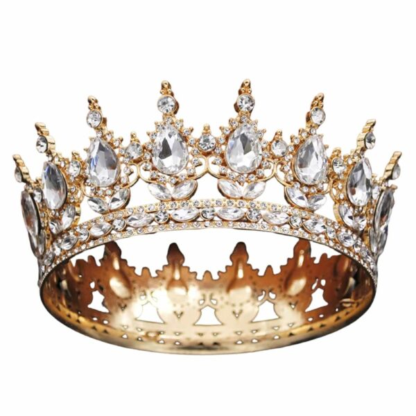 Couronne médiévale dorée avec cristaux transparents