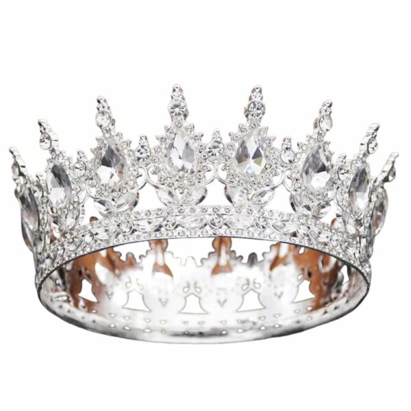 Couronne médiévale argentée avec pierres claires en forme de goutte
