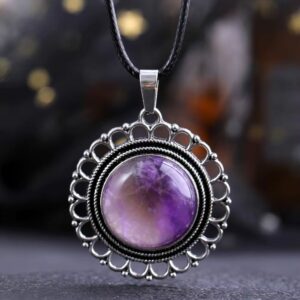 Collier médaillon pierre améthyste