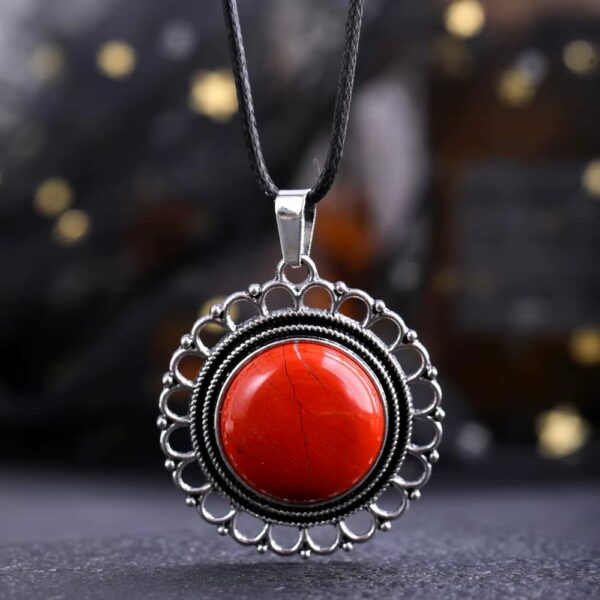 Collier médaillon jaspe rouge