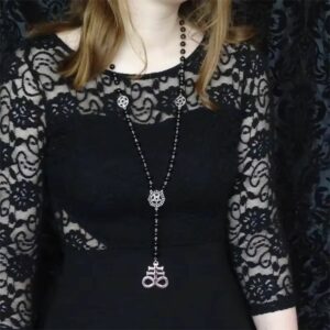 Collier perlé noir et symboles ésotériques – Image 2