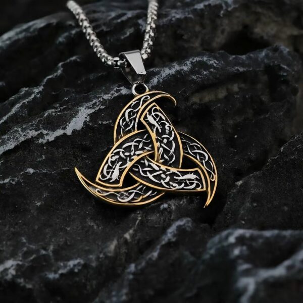 Collier celte triquetra doré à triple lune