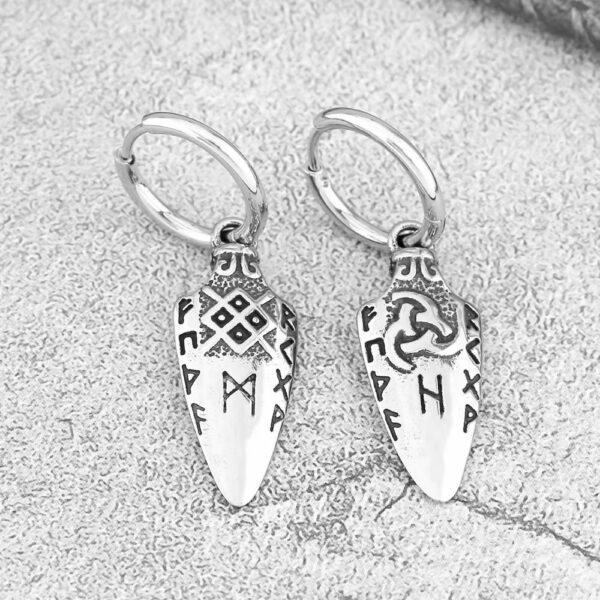 Boucles d’oreilles viking – boucliers runiques pendants