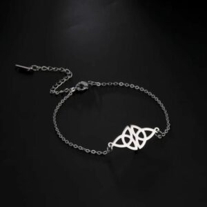 Bracelet triquetra argenté à chaîne fine